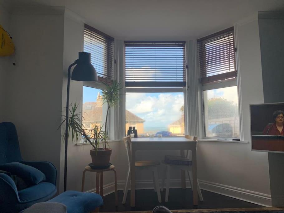 Sea Views With Large Deck One Bedroom Very Close To And Town Newquay (Cornwall)