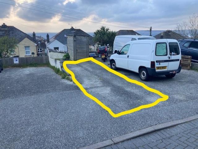 Apartment Sea Views With Large Deck One Bedroom Very Close To And Town Newquay (Cornwall)